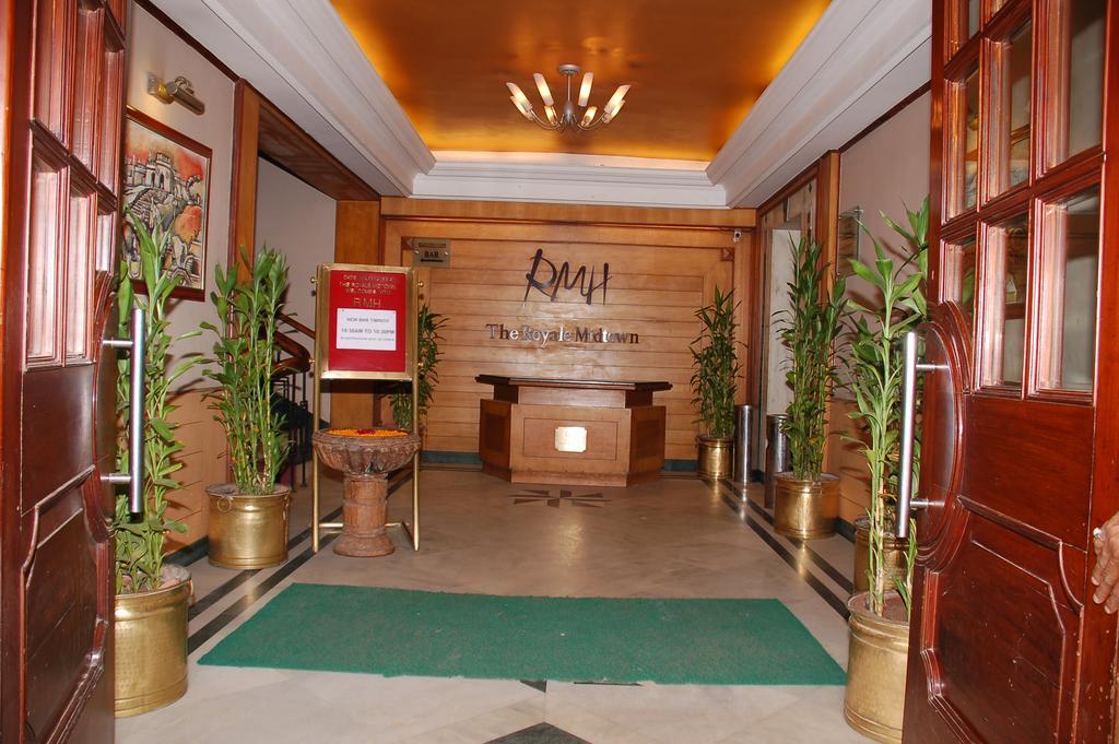 Hotel Royale Midtown ブバネーシュワル エクステリア 写真