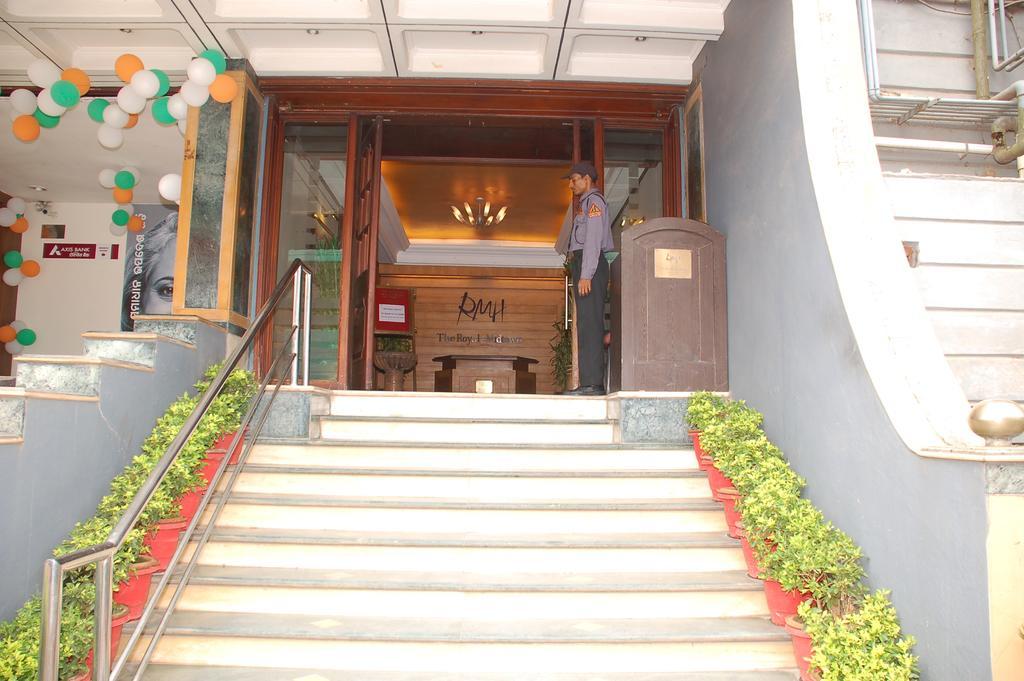 Hotel Royale Midtown ブバネーシュワル エクステリア 写真