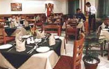 Hotel Royale Midtown ブバネーシュワル エクステリア 写真